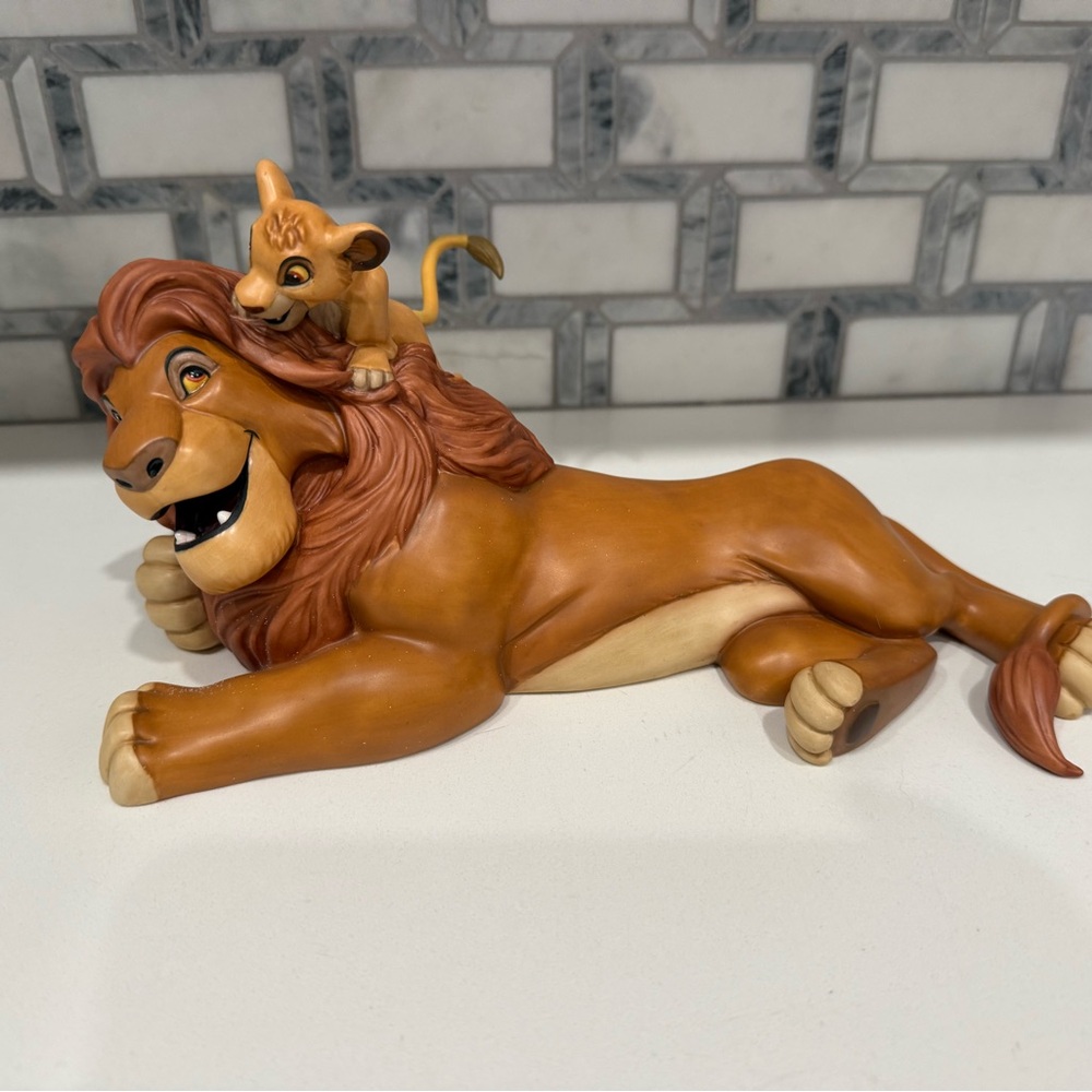 Lion King Simba and Mufasa Figurine - Brown
